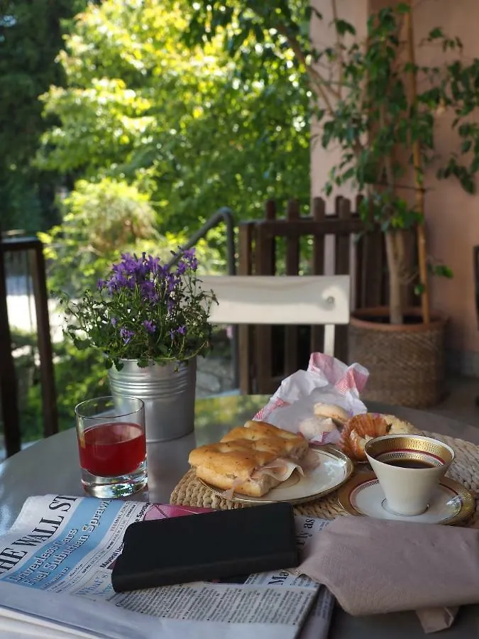 Ca' Rosa Bed & Breakfast Malnate Italy